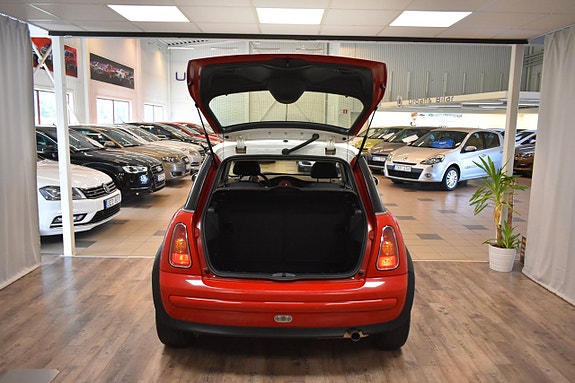MINI Cooper 5 of 5