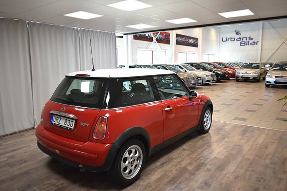 MINI Cooper 6 of 19