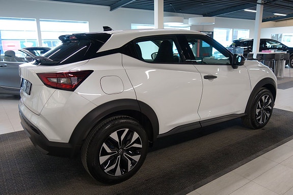 Nissan Juke 3 of 5