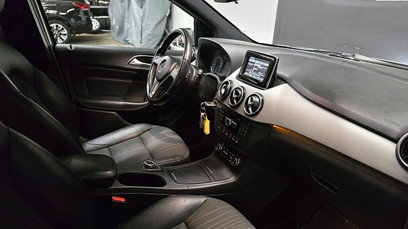 Mercedes-Benz B160 11 of 27