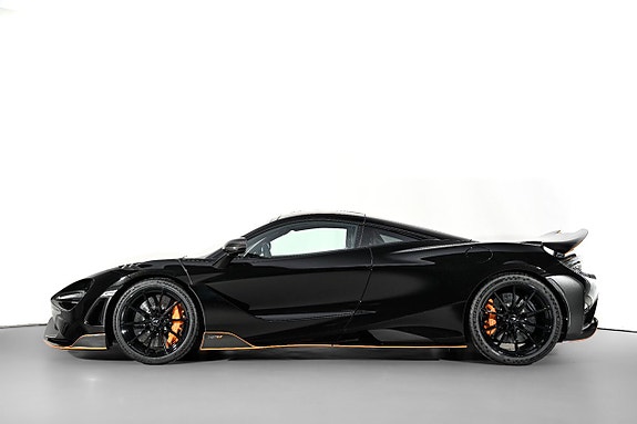 McLaren 765LT 2 of 5