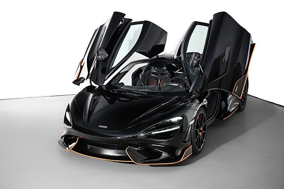 McLaren 765LT 4 of 5