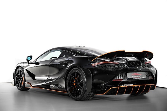 McLaren 765LT 3 of 5