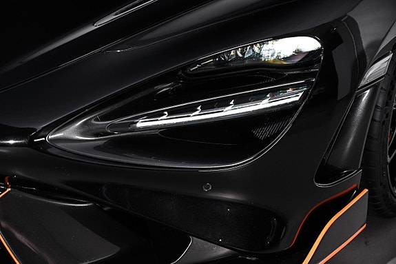 McLaren 765LT 17 of 27
