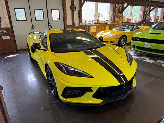 Chevrolet Corvette 14 of 22