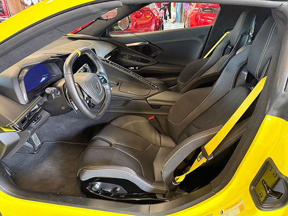 Chevrolet Corvette 17 of 22
