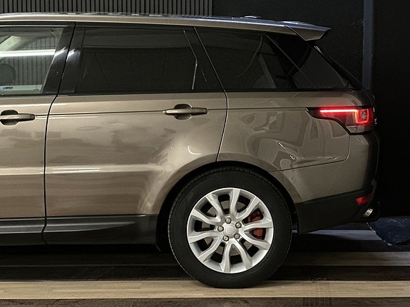 Land Rover Range Rover Sport 7 of 26