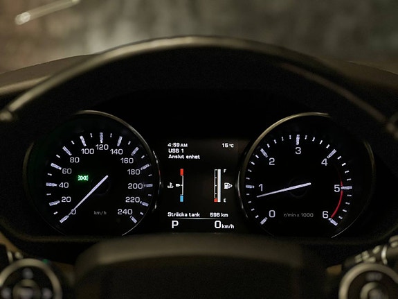 Land Rover Range Rover Sport 10 of 26