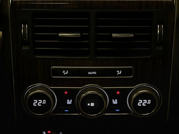 Land Rover Range Rover Sport 11 of 26