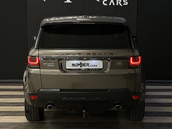 Land Rover Range Rover Sport 9 of 26