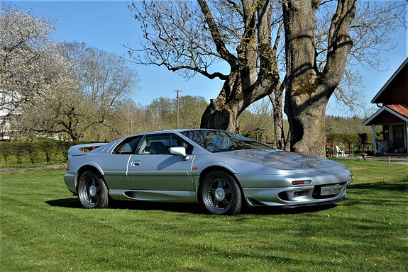 Lotus Esprit 21 of 29