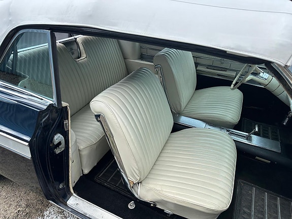 Oldsmobile Starfire 12 of 21