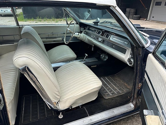 Oldsmobile Starfire 11 of 21