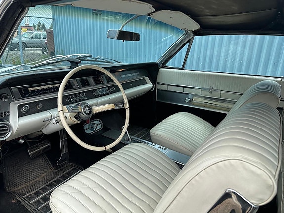 Oldsmobile Starfire 9 of 21