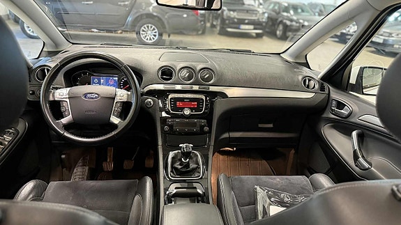 Ford S-MAX 17 of 27