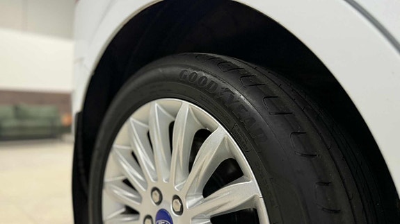 Ford S-MAX 26 of 27