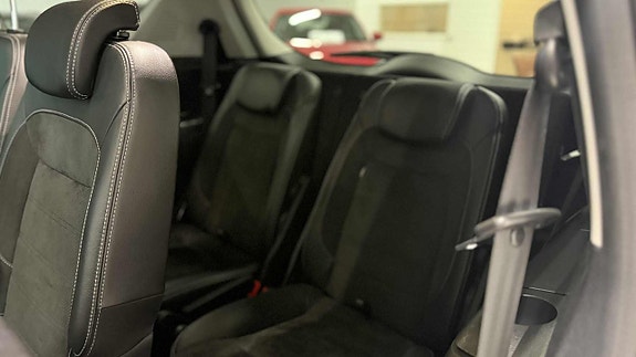 Ford S-MAX 14 of 27