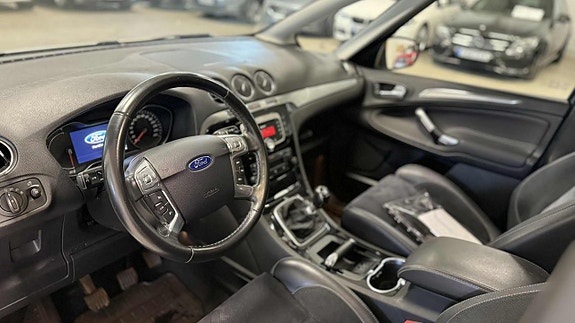 Ford S-MAX 12 of 27