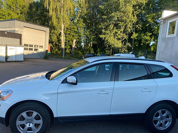 Volvo XC60 5 of 15