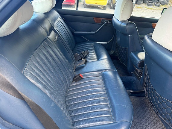 Mercedes-Benz 280 SE 6 of 6