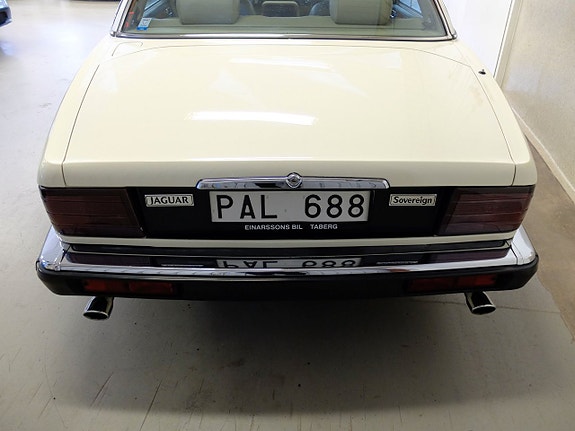 Jaguar XJ 6 of 30