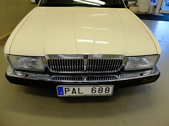 Jaguar XJ 2 of 30