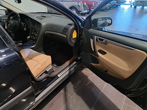 Volvo S60 13 of 19
