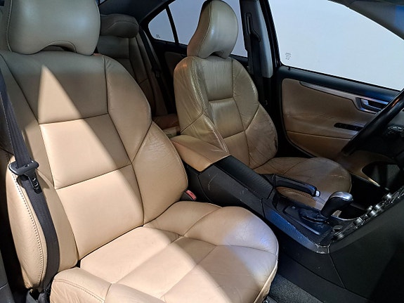 Volvo S60 11 of 19