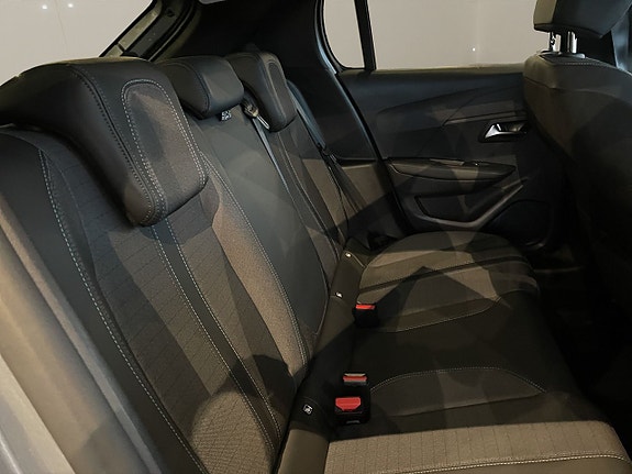 Peugeot 208 13 of 14