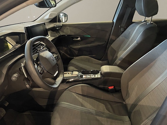 Peugeot 208 9 of 14