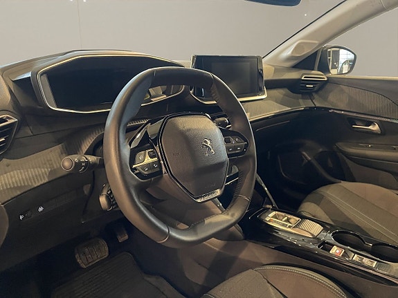 Peugeot 208 10 of 14