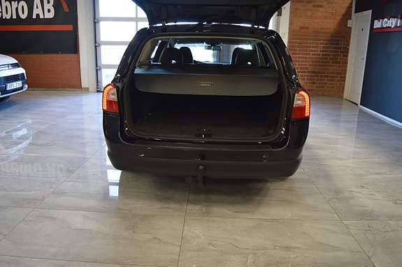 Volvo V70 13 of 18