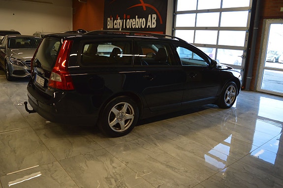 Volvo V70 5 of 18