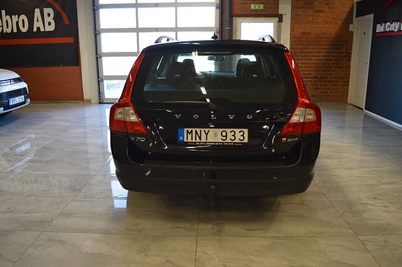 Volvo V70 12 of 18