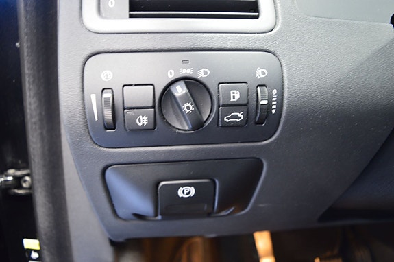 Volvo V70 8 of 18