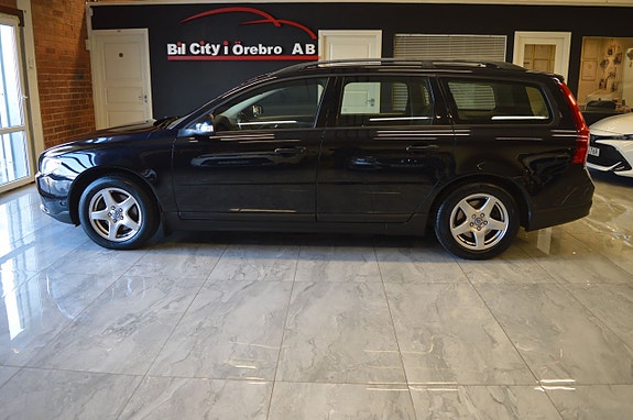 Volvo V70 3 of 18