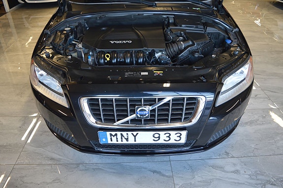 Volvo V70 11 of 18