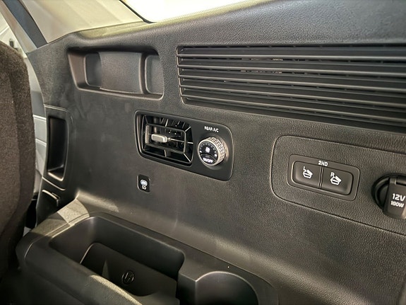 Kia Sorento 17 of 23