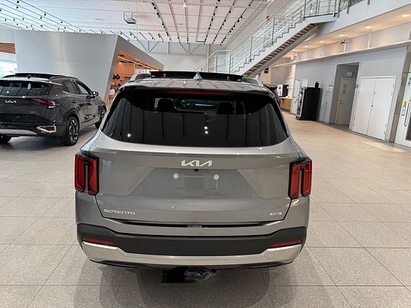 Kia Sorento 3 of 23