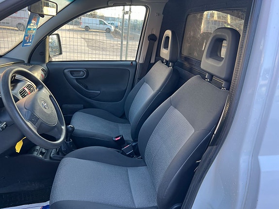 Opel Combo 15 of 17