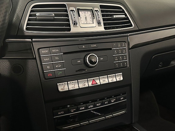 Mercedes-Benz E350 18 of 27