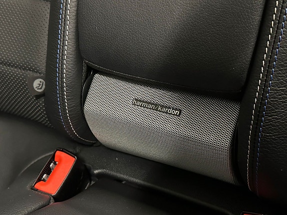 Mercedes-Benz E350 11 of 27