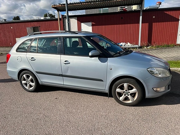 Skoda Fabia 2 of 22