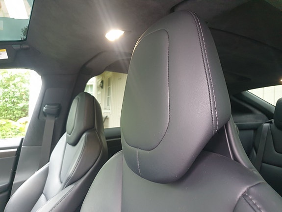 Tesla Model X 25 of 30
