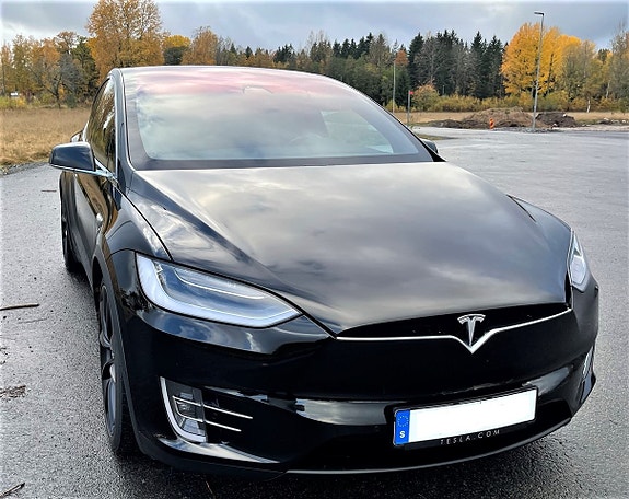 Tesla Model X 8 of 30