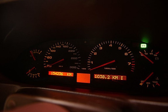 Porsche 928 16 of 20