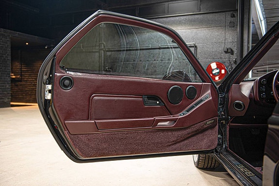 Porsche 928 9 of 20
