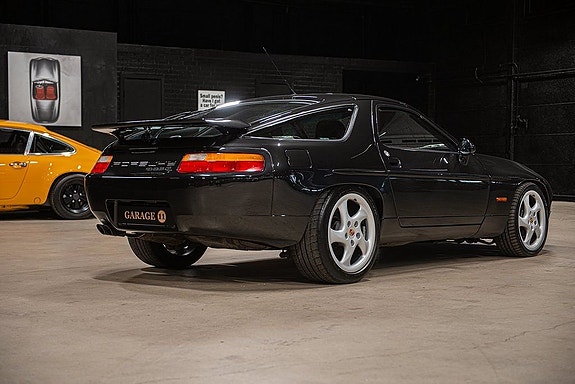 Porsche 928 5 of 20
