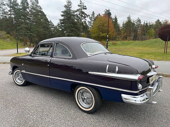 Ford Custom 4 of 5