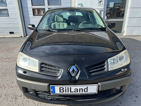 Renault Megane 2 of 7